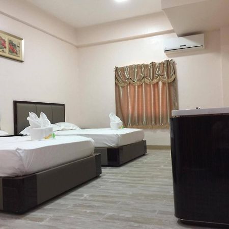 Meaco Royal Hotel - Lipa Lipa City Ngoại thất bức ảnh