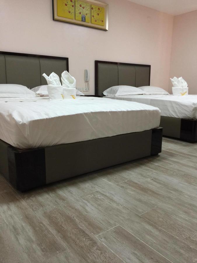 Meaco Royal Hotel - Lipa Lipa City Ngoại thất bức ảnh