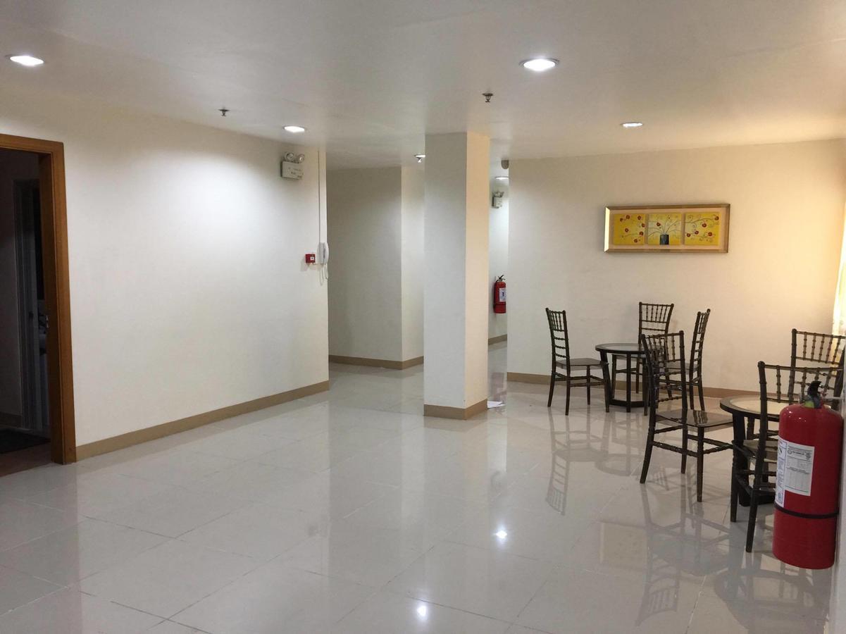 Meaco Royal Hotel - Lipa Lipa City Ngoại thất bức ảnh