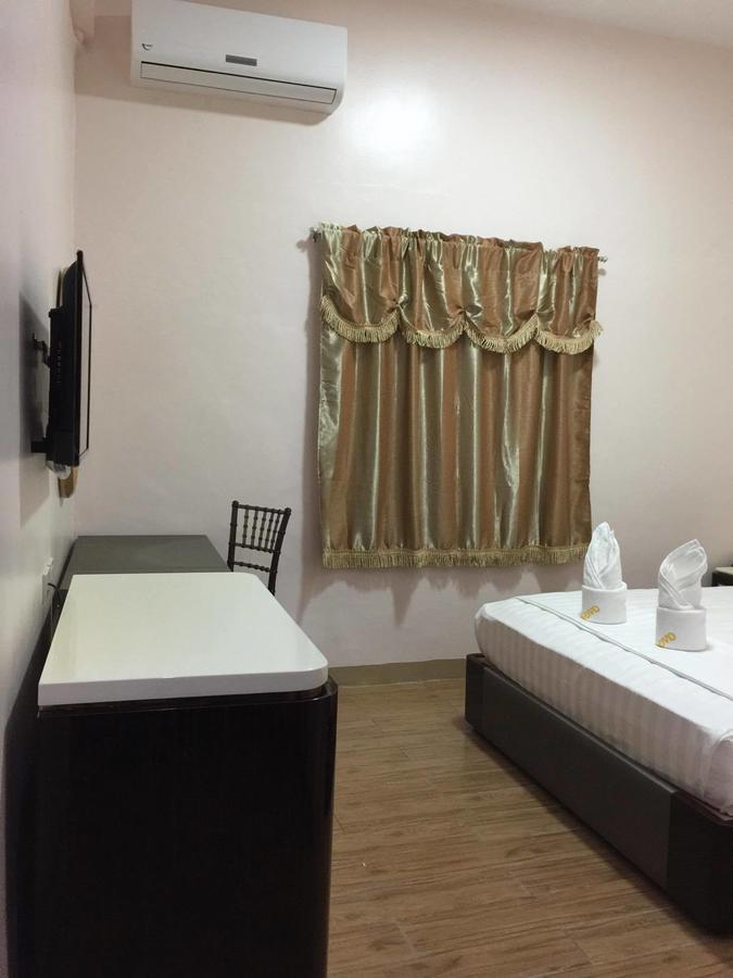 Meaco Royal Hotel - Lipa Lipa City Ngoại thất bức ảnh