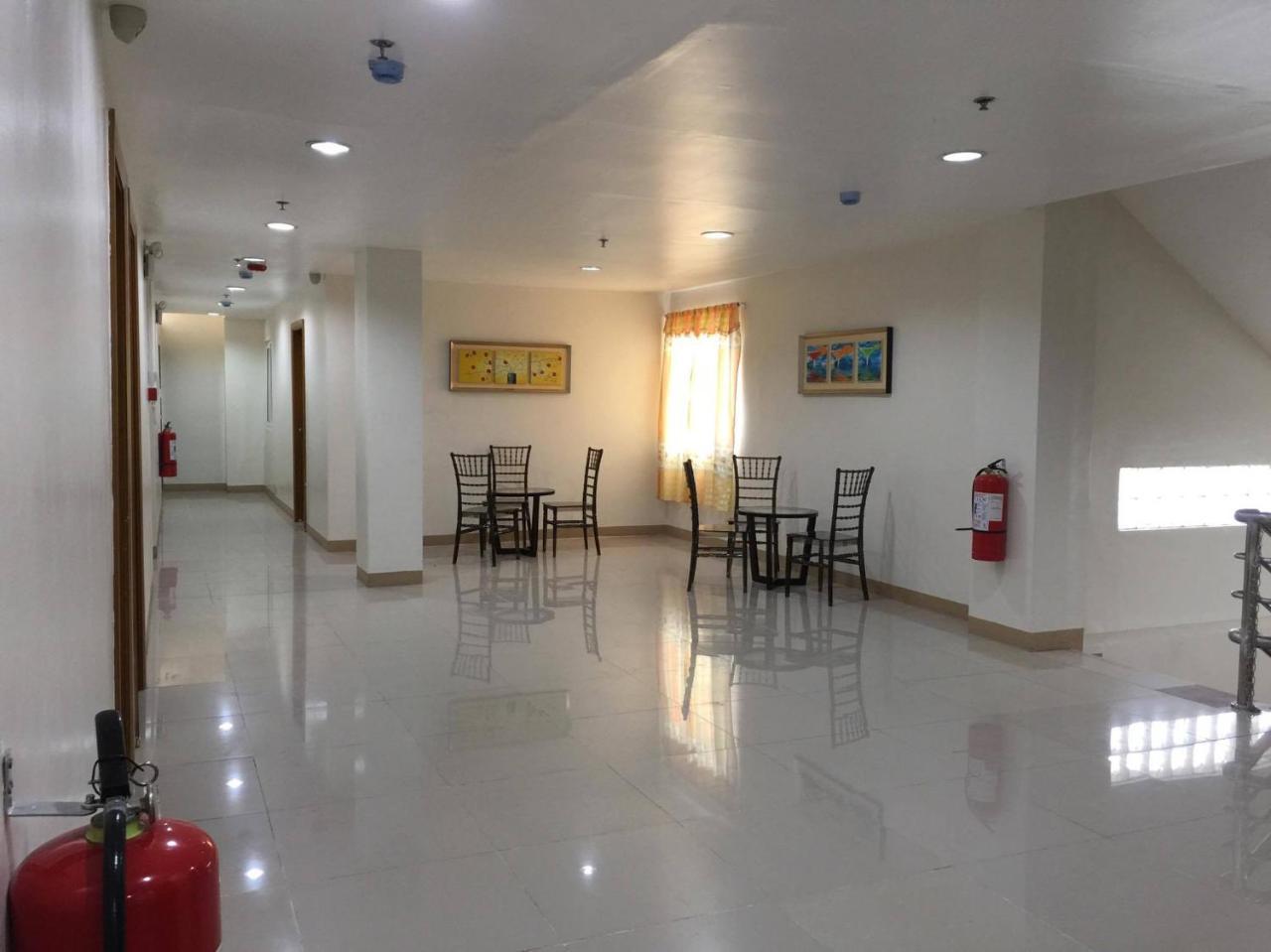 Meaco Royal Hotel - Lipa Lipa City Ngoại thất bức ảnh
